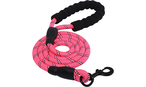 Reflektierende Hundeleinen Rosa reflektierende Hundeleine, 1,5 m lang, mit strapazierfähigem Seil und gepolstertem Griff für Komfort und Sicherheit.